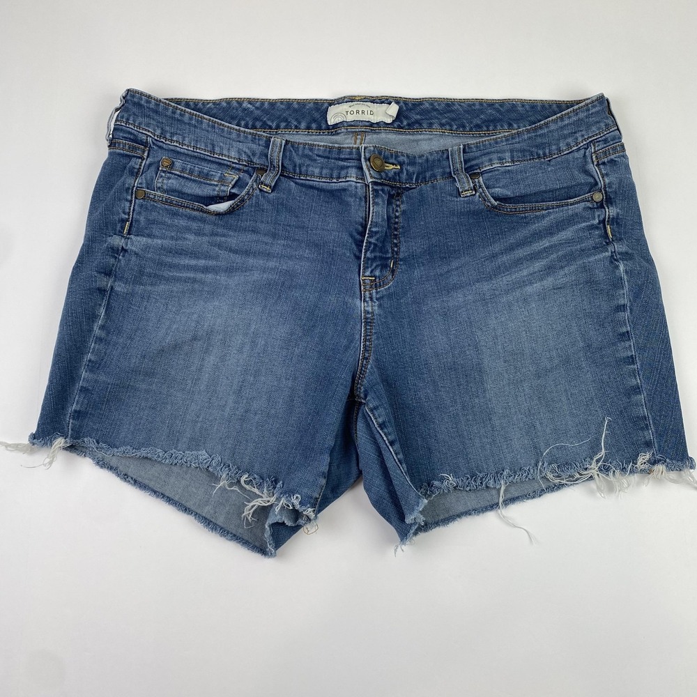 Torrid Denim Shorts Womens 20 (39x5) Blue Cutoff Raw Hem Stretch Casual